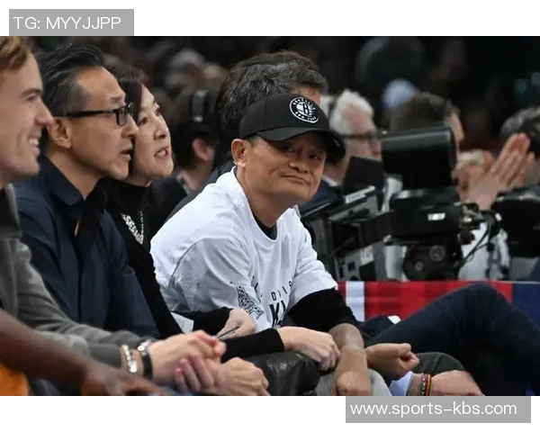 蔡崇信分享与成龙互动照片篮网季前赛将在澳门举行 蔡崇信分享与成龙互动照片篮网季前赛将在澳门举行