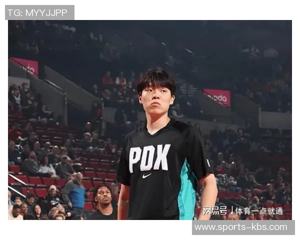 克林根场边指导杨瀚森展现深厚情谊引发媒体热议