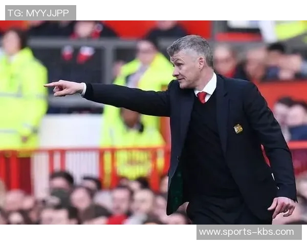 内维尔批评利物浦软弱夏窗巨资投入是为争冠而非过渡