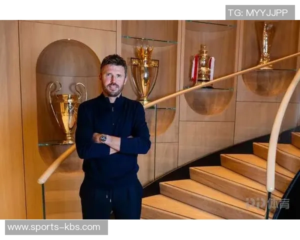 库尼亚盛赞卡里克的冠军经验与弗爵爷的传承对球队的巨大影响