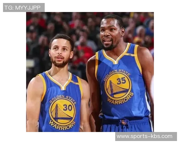 哈登分享职业生涯的坚持与挑战：与詹姆斯杜兰特库里同台竞技的艰辛